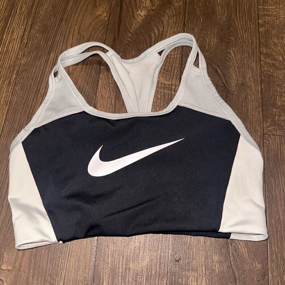 Nike racerback athletic S sporty workout bra